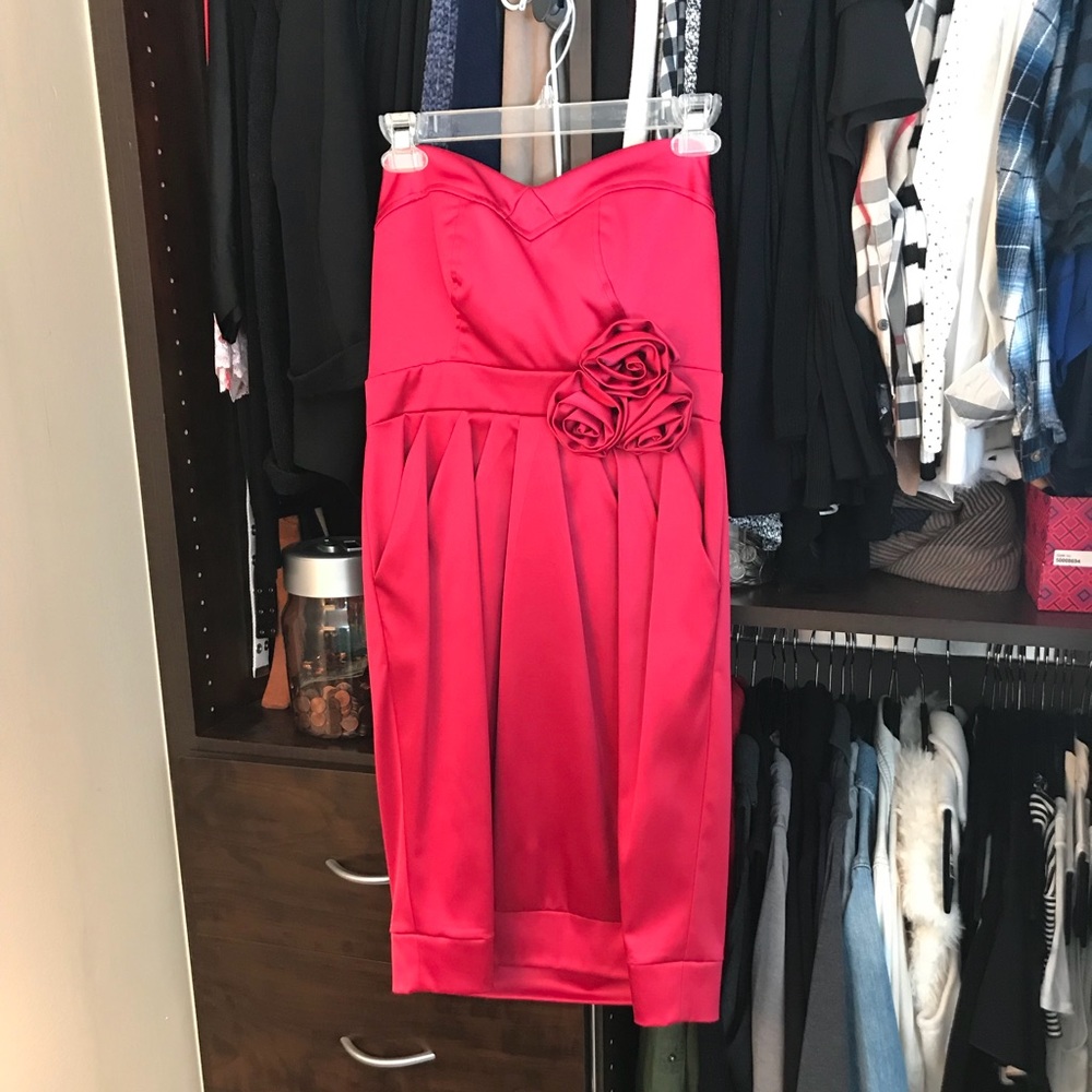 The bubble is back!  Strapless dress magenta dress
